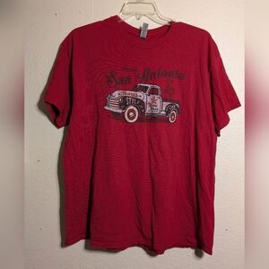 Gildan San Antonio Classic Red Graphic T-Shirt Gently Used Size Xl